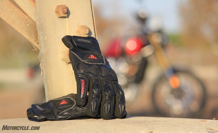 米奇的赛车手套